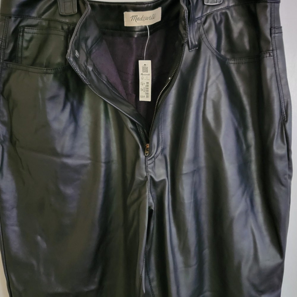 Madewell Perfect Vintage Straight Jeans (Faux leather edition) NWT- Size 32